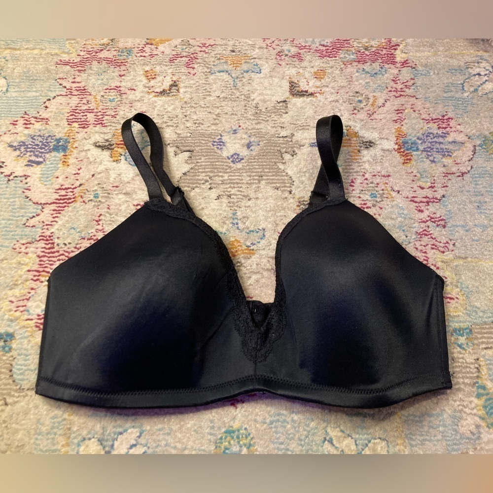 Ellen Tracy Black Padded No Underwire Bra Size 38C